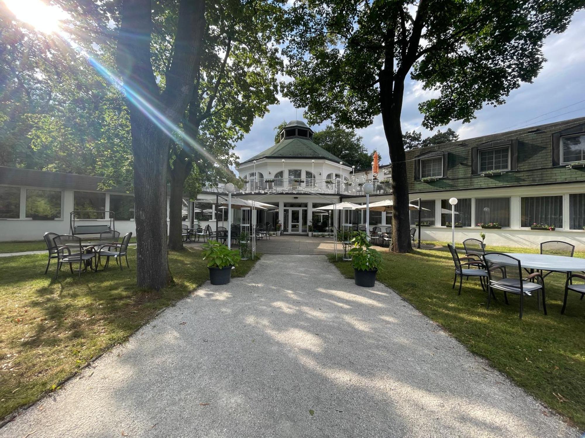 Hotel Ostrov Nymburk Eksteriør billede