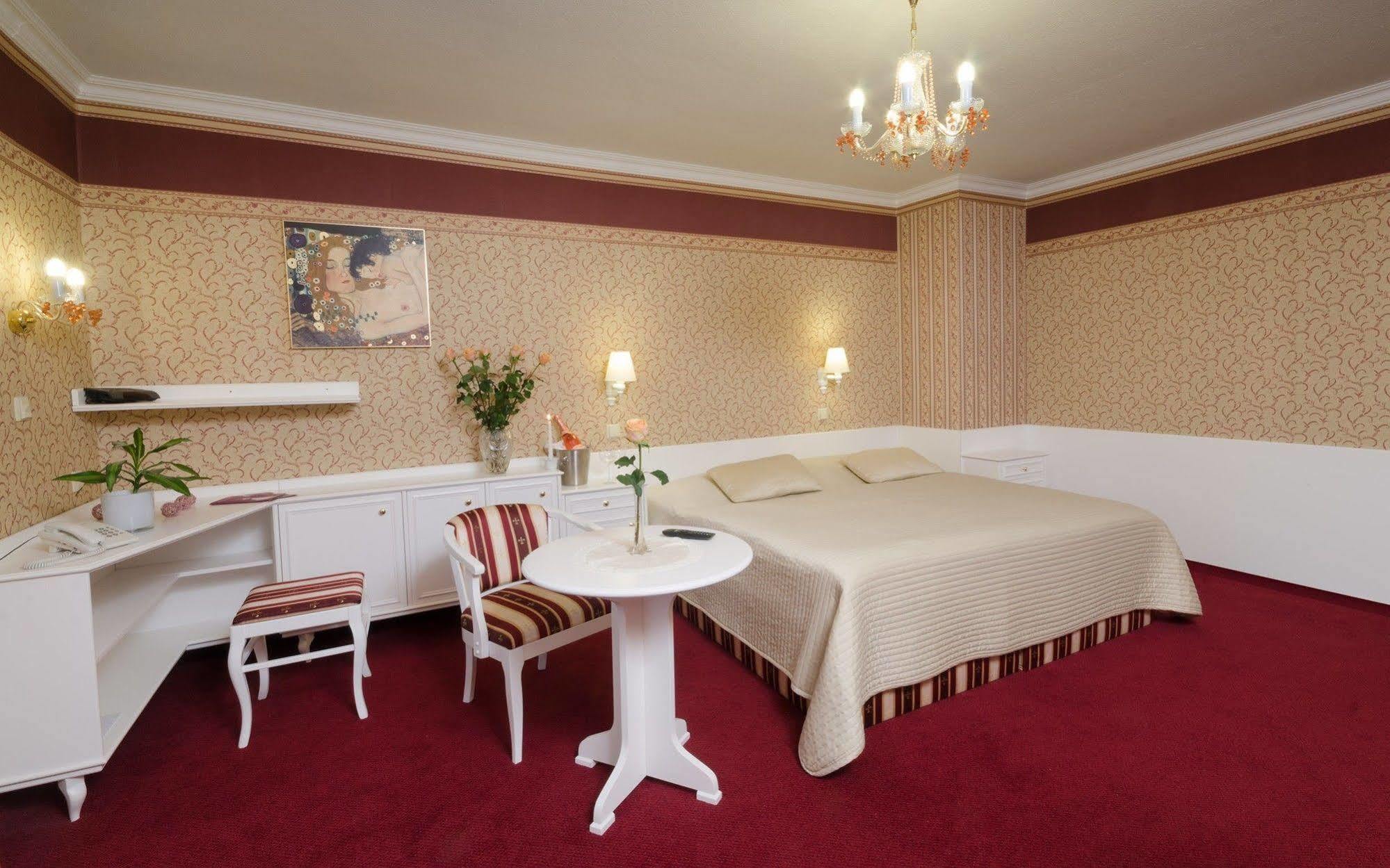 Hotel Ostrov Nymburk Eksteriør billede
