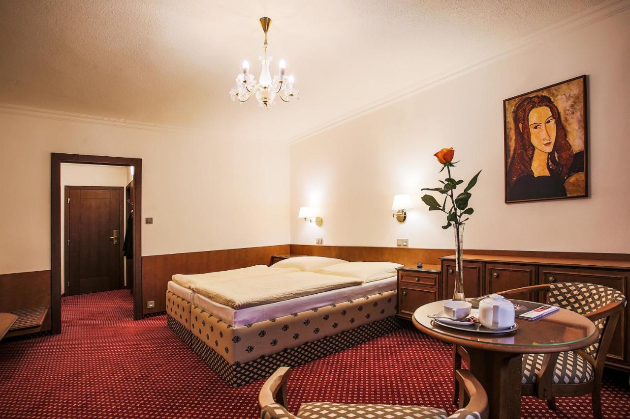 Hotel Ostrov Nymburk Eksteriør billede